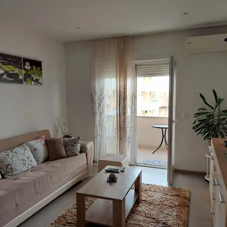 Hela Lux Apartment
