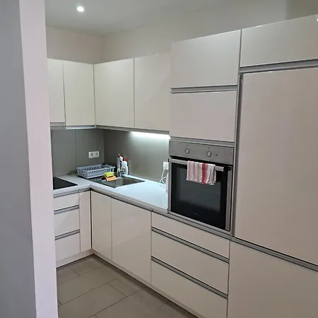 Hela Lux Apartment